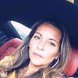 Meet your Posher, Gladys